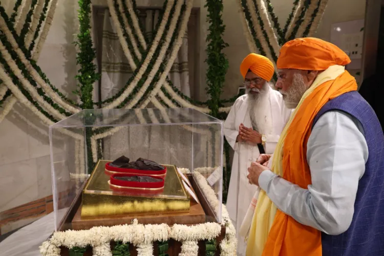 Prime Minister Narendra Modi paid tributes to Sri Guru Gobind Singh Ji on the occasion of his Parkash Utsav