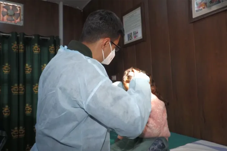 Doctor treats burn injuries in Poonch