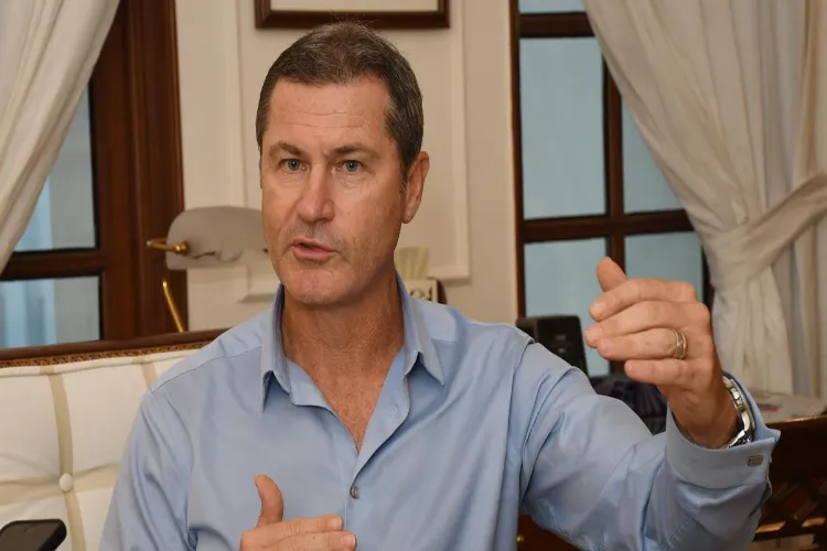 Former umpire Simon Taufel 