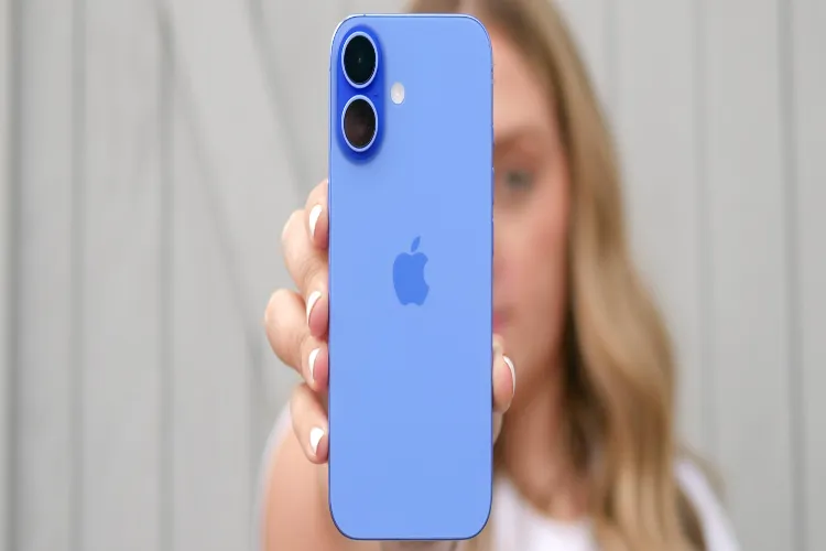 The AI-driven memory chip crunch could lead to more smartphones launching with lower RAM configurations.