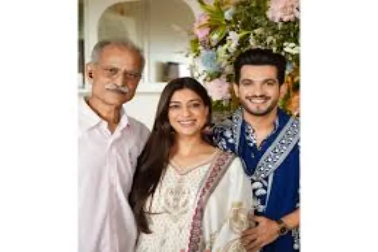 Arjun Bijlani with his wife and father-in-law