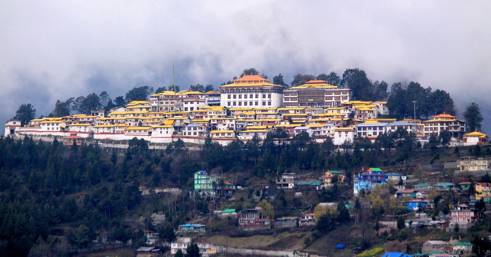 https://www.awazthevoice.in/upload/news/1767859175Tawang.webp