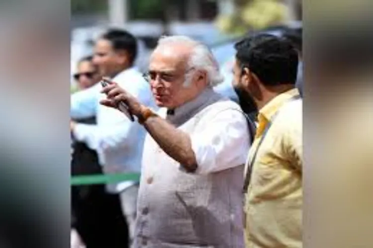 Jairam Ramesh criticizes Modi govt on air pollution issue