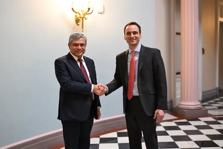 Assistant to the US President, Michael Kratsios, met Minister for Railways, Information and Broadcasting, Electronics and Information Technology, Ashwini Vaishnaw.