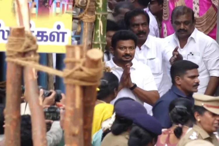 Tamil Nadu Deputy Chief Minister Udhayanidhi Stalin flagged off the jallikattu event at the Manjamalai Riverbed in Palalmedu, near Madurai.