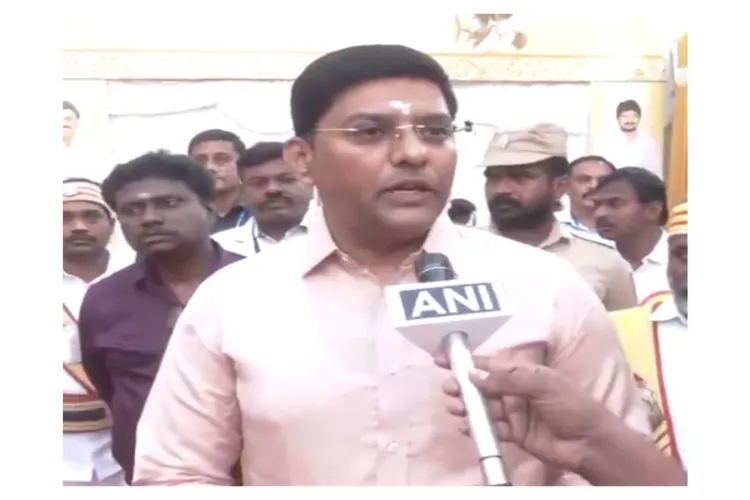 Praveen Kumar, District Collector of Madurai