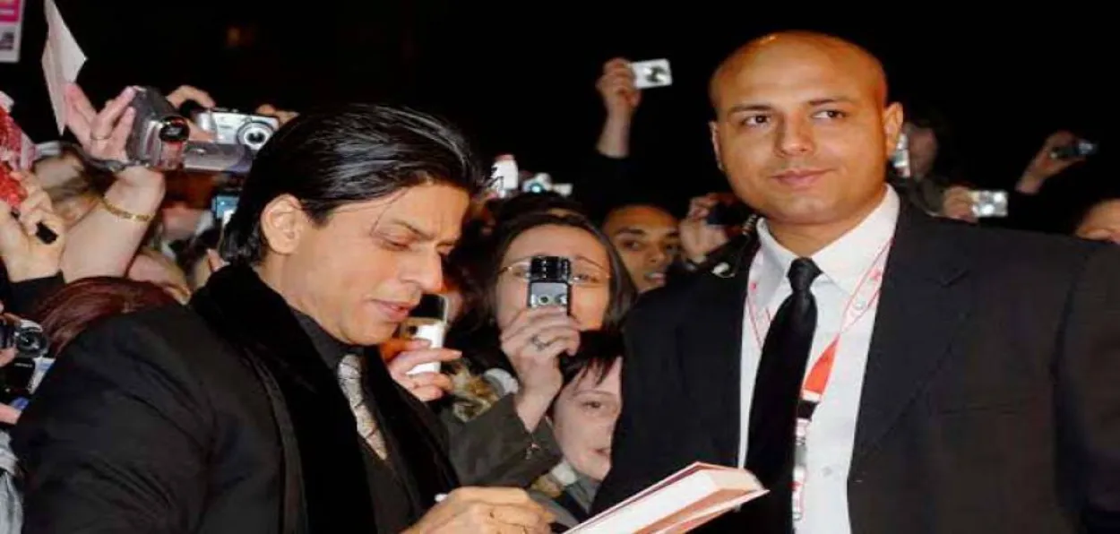 Yaseen Khan with Shah Rukh Khan at an event