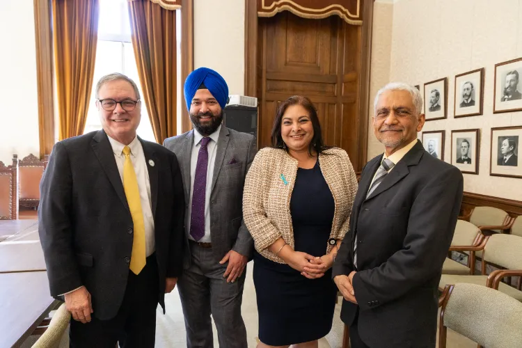  The Washington State Senate passed a resolution, honoring the contributions of Indian Americans to the culture and history of Washington state and the United States