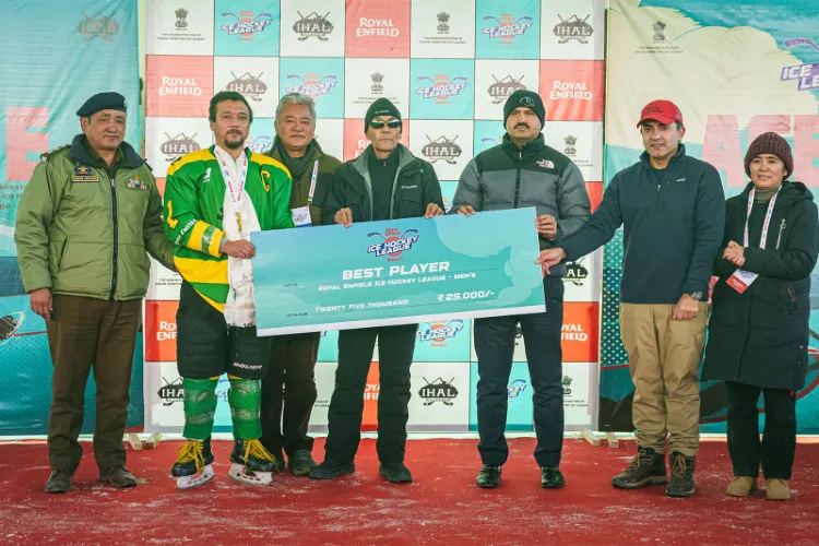 The Ice Hockey players