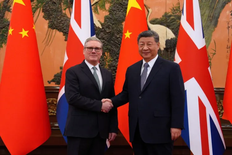 Chinese President Xi Jinping with UK Prime Minister Keir Starmer 