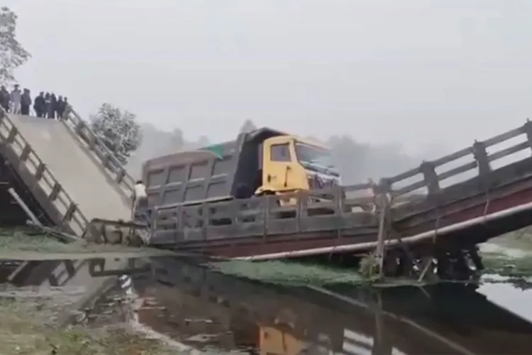 Snapshot of bridge collapse in Cooch Behar