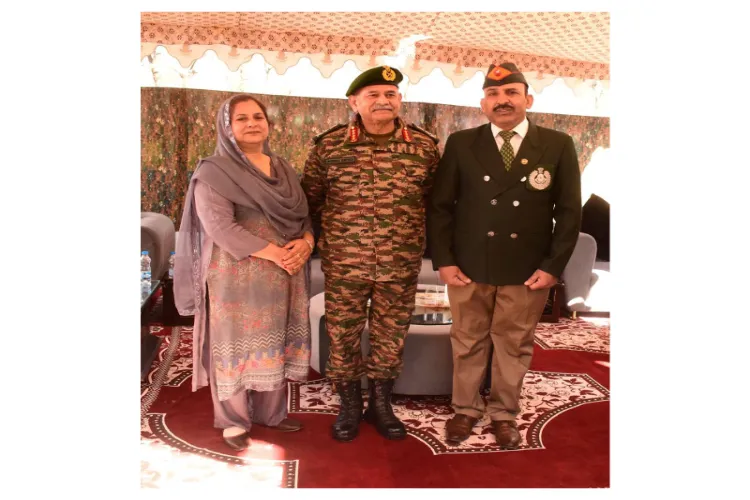 COAS General Upendra Dwivedi visits forward areas in Poonch