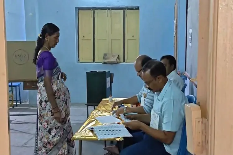 Visuals from a polling station at Fusco's School