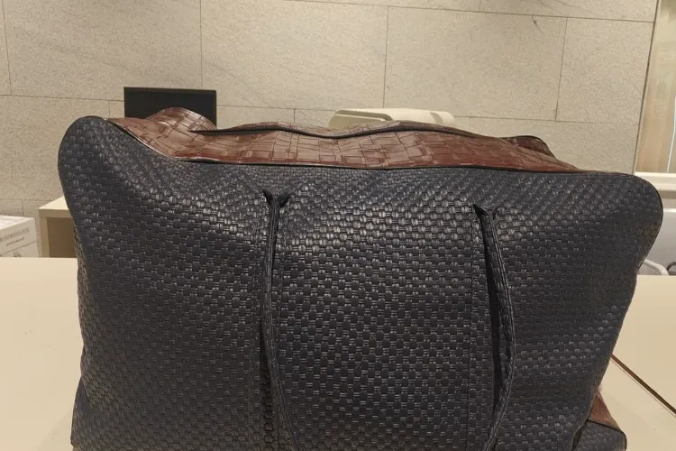 Brazilian held at Bengaluru airport with 4.776 kg cocaine