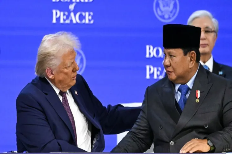 President of Indonesia Prabowo Subianto with US President Donald Trump