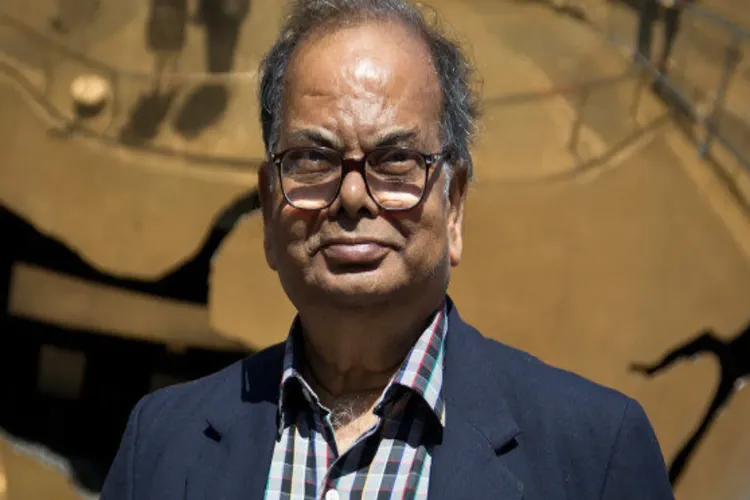 Eminent Bengali author Mani Shankar Mukhopadhay