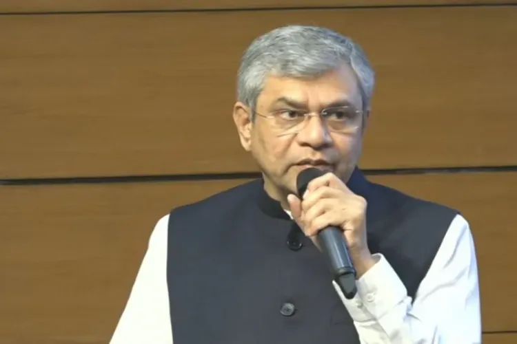  Union Minister Ashwini Vaishnaw 