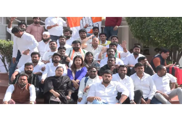 NSUI workers protesting
