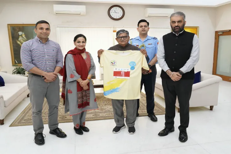 Punjab Governor Gulab Chand Kataria receives t-shirt for 1st Chandigarh Intl Marathon 