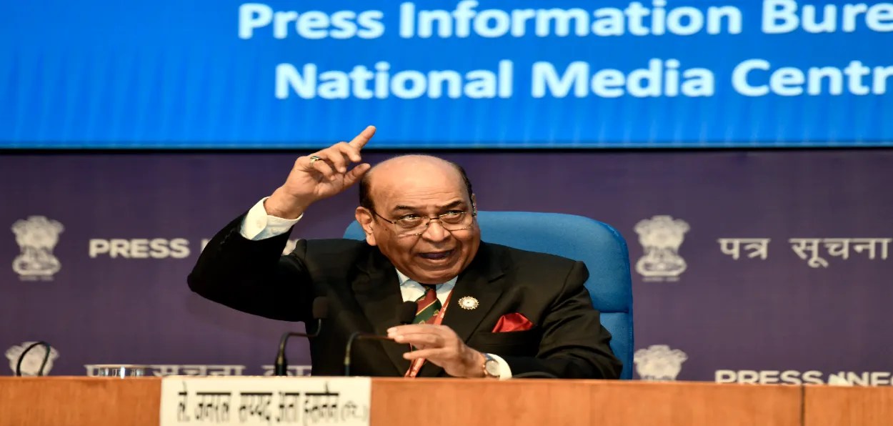 Lt Gen (retd) Syed Hasnain beiefing media on the  Silkyara mine rescue operation in 2023