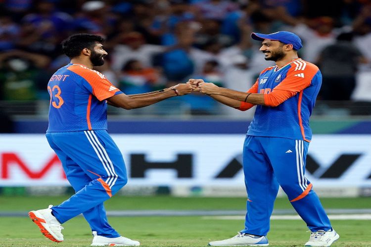 Jasprit Bumrah (Left) and Axar Patel (Right) 