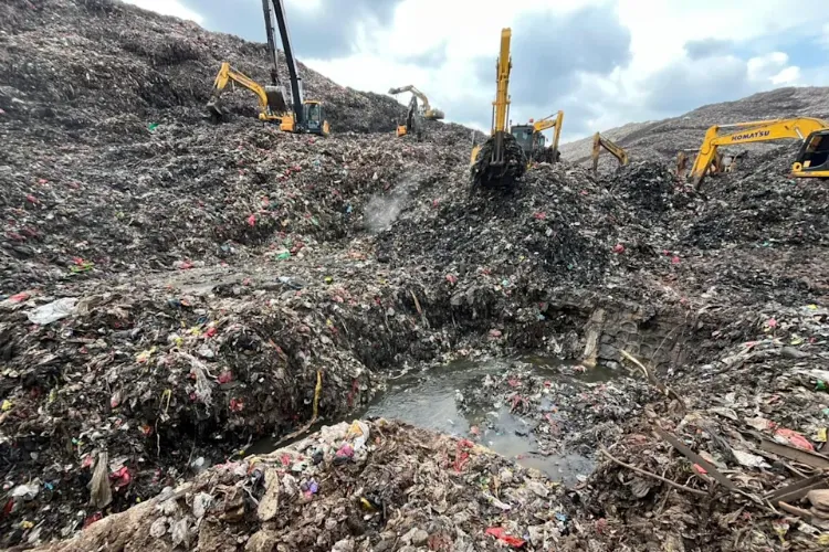 Landfill collapse in Indonesia kills 5, several missing after heavy rain
