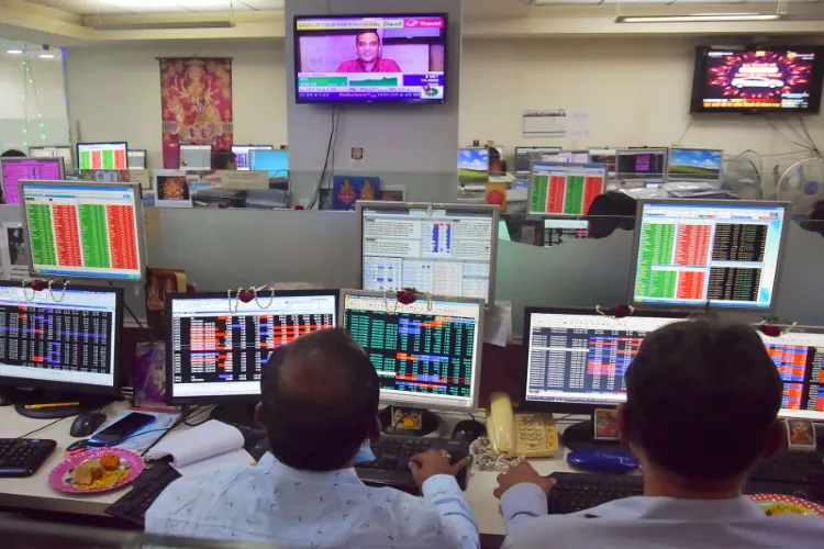 Shareholders and brokers monitoring data of share market