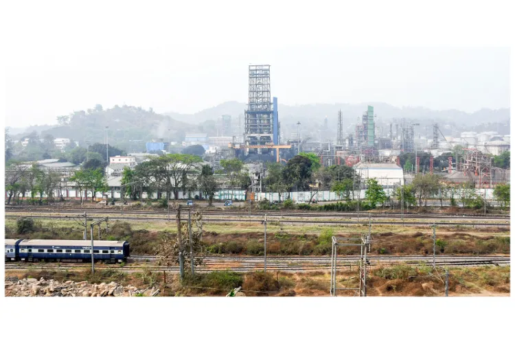 A view of the Indian Oil Corporation refinery 