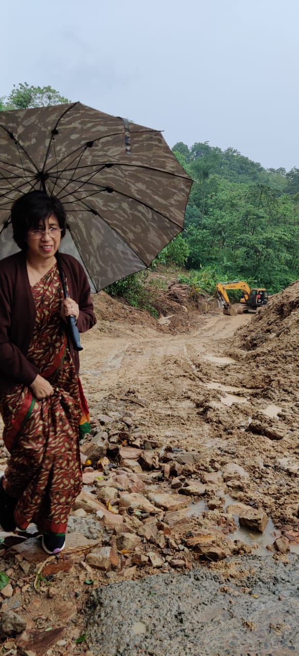 https://www.awazthevoice.in/upload/news/1775031969DC_Nazreen_Ahmed_inspects_and_supervises_calamity-hit_locations_in_Dima_Hasao_district_(5).jpg