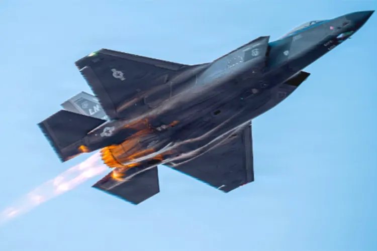 An US F-35 lightning 2