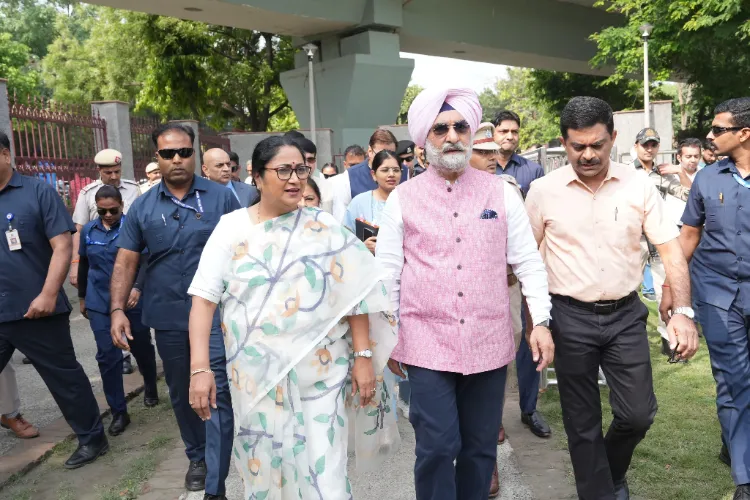 Delhi Lieutenant Governor Taranjit Singh Sandhu and Chief Minister Rekha Gupta 