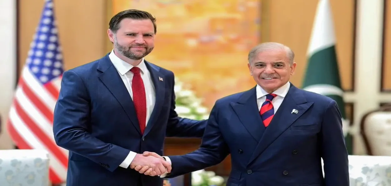US Vice-President JD Vance  with Pakistan's Prime Minister Shahbaz Sharif before the failed negotiations with Iranians Islamabad