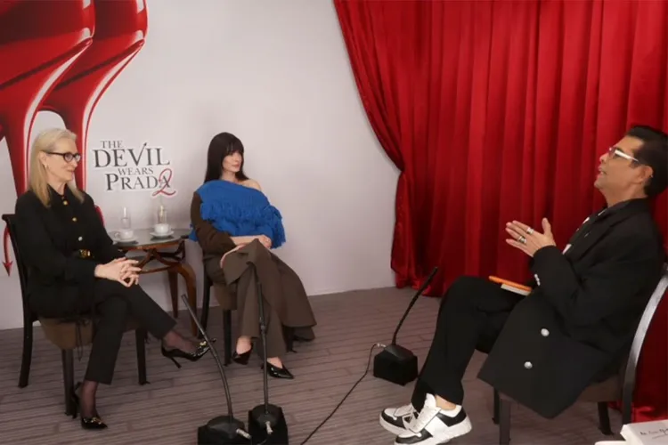  Meryl Streep and Anne Hathaway with filmmaker Karan Johar 