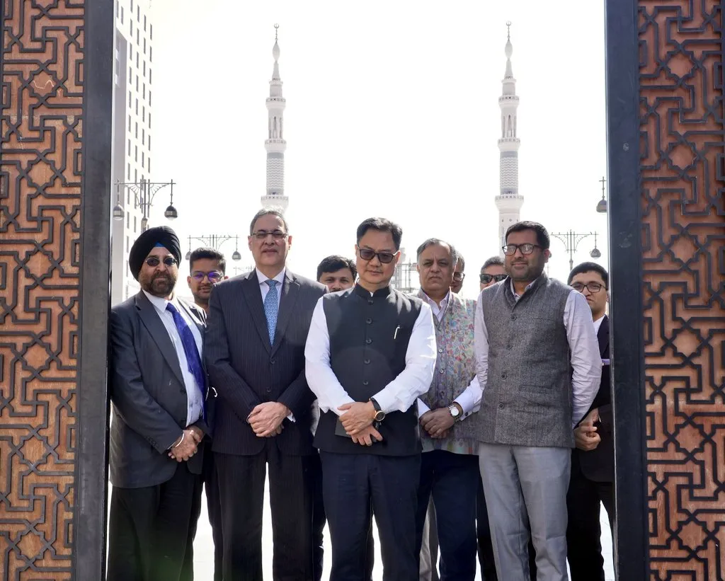 https://www.awazthevoice.in/upload/news/1776494241Rijiju.webp