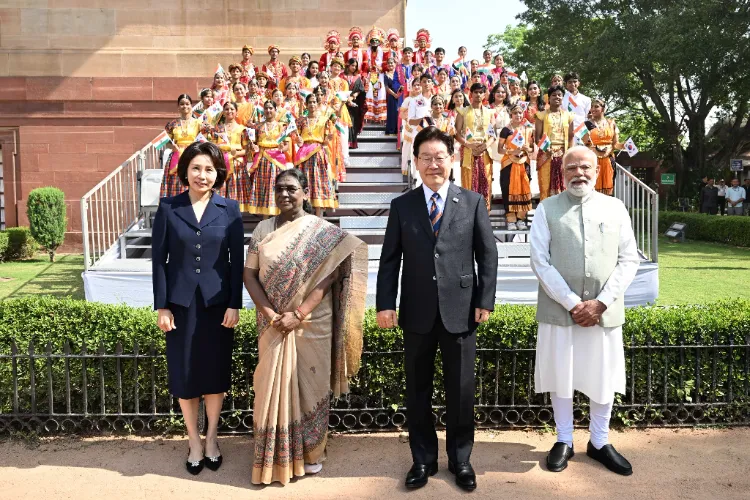PM Modi attends ceremonial reception of South Korean President Lee Jae Myung at Rashtrapati Bhavan 