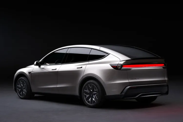 New Tesla Model Y L 