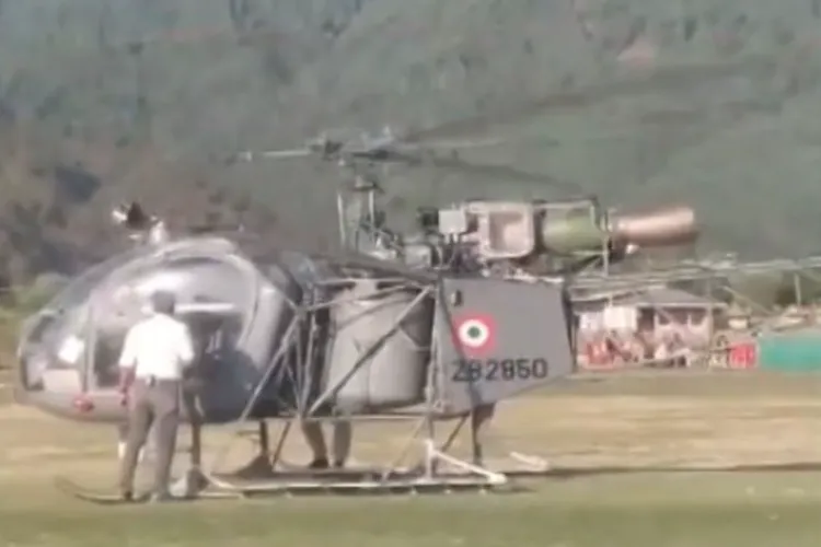 Paragliders rescued by air force after accident in Baijnath area