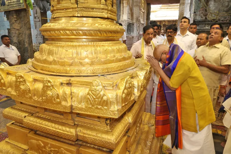 Vice President CP Radhakrishnan offering prayer at Lord Venkateswara Swamy temple in Tirumala.