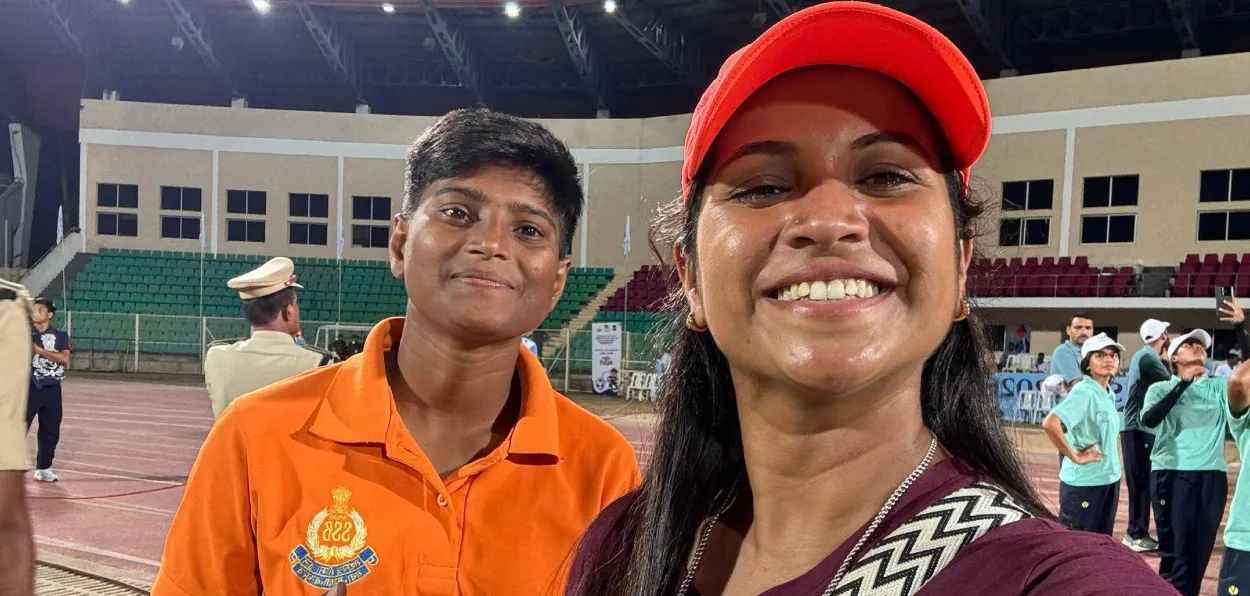 Mohima Akhatar with a player in Hyderabad