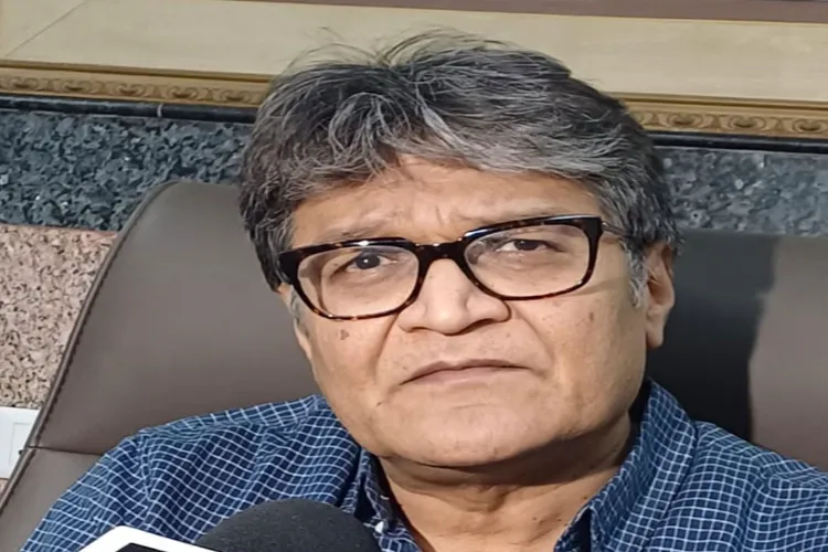 Dr. Deepak Maheshwari 