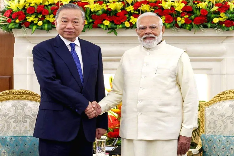 Prime Minister Narendra Modi with with Vietnamese President To Lam 