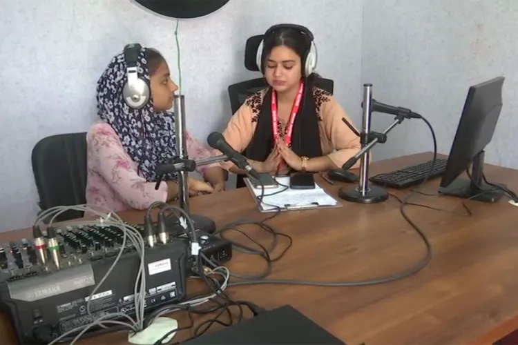 Community radio 