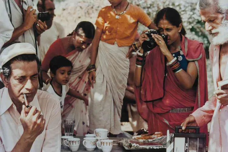  Satyajit Ray in Calcutta, 1982. The photograph by Nemai Ghosh is part of 