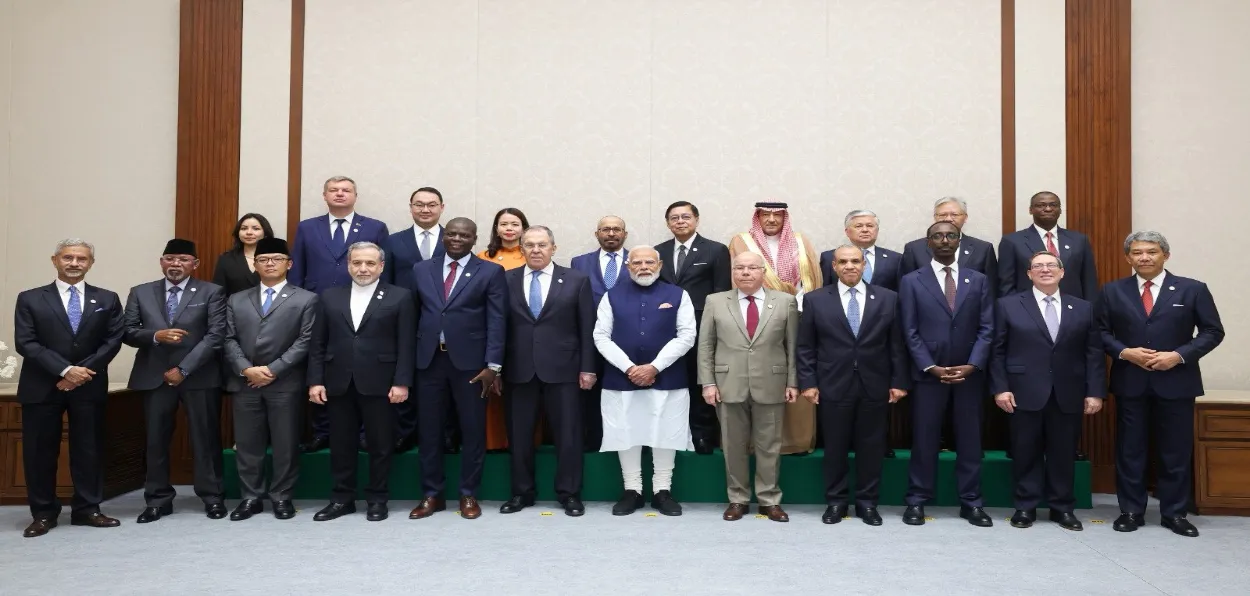 Prime Minister Narendra Modi with foreign minister of the BRICS countries