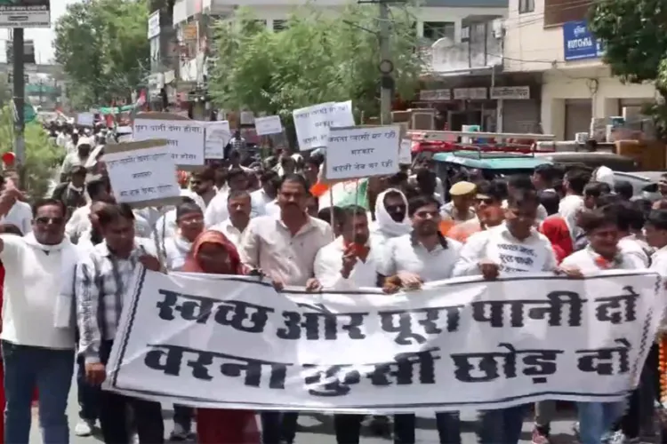Congress workers protest water crisis in Jaipur amid heatwave 