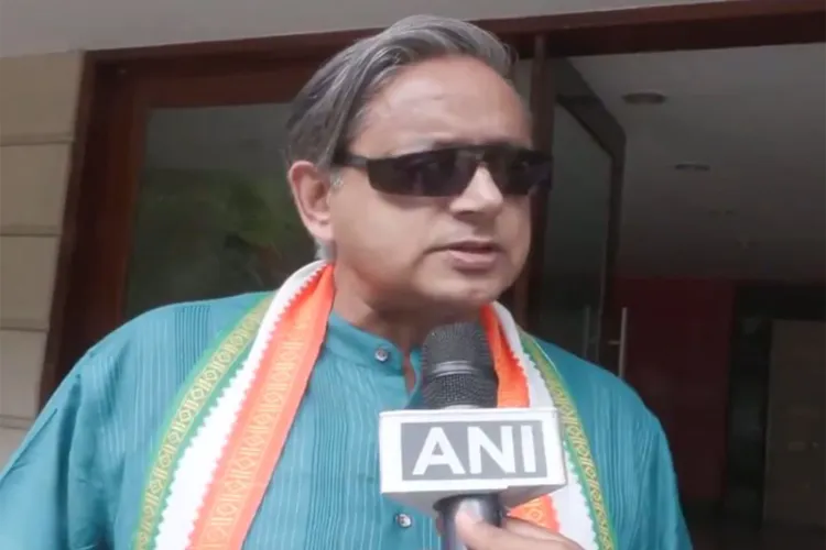  Congress MP Shashi Tharoor 