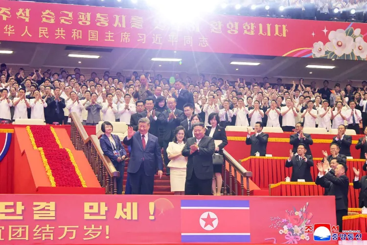  North Korean leader Kim Jong Un with Chinese President Xi Jinping