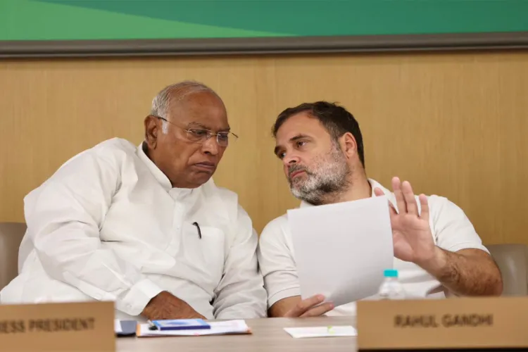 Congress president Mallikarjun Kharge with Rahul Gandhi