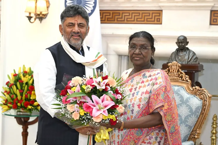 Karnataka CM DK Shivakumar with President of India Droupadi Murmu