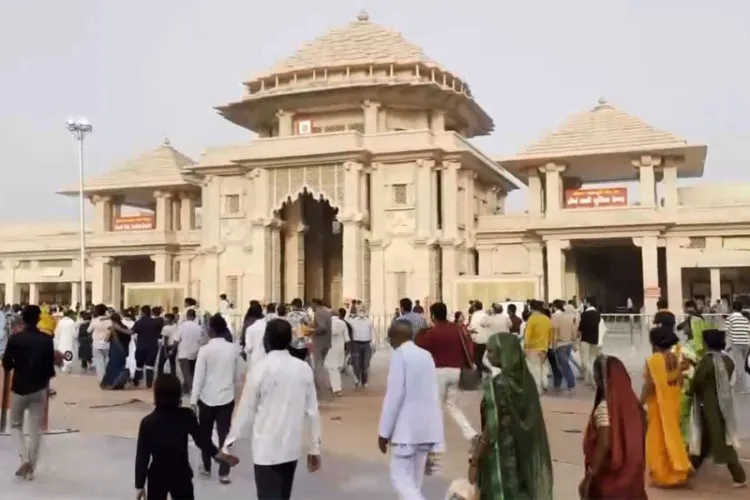 Devotees throng Shri Ram Mandir on Shukla Paksha Maas Ashtami